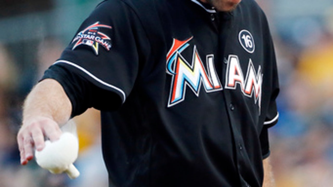 Pirates break through late to beat Marlins 7-6 (Jun 10, 2017)